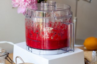 raspberry swirl cheesecake bars-02
